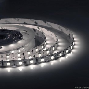 Светодиодная лента OGM 14,4W/m 60LED/m 5050SMD холодный белый 25M SL-12